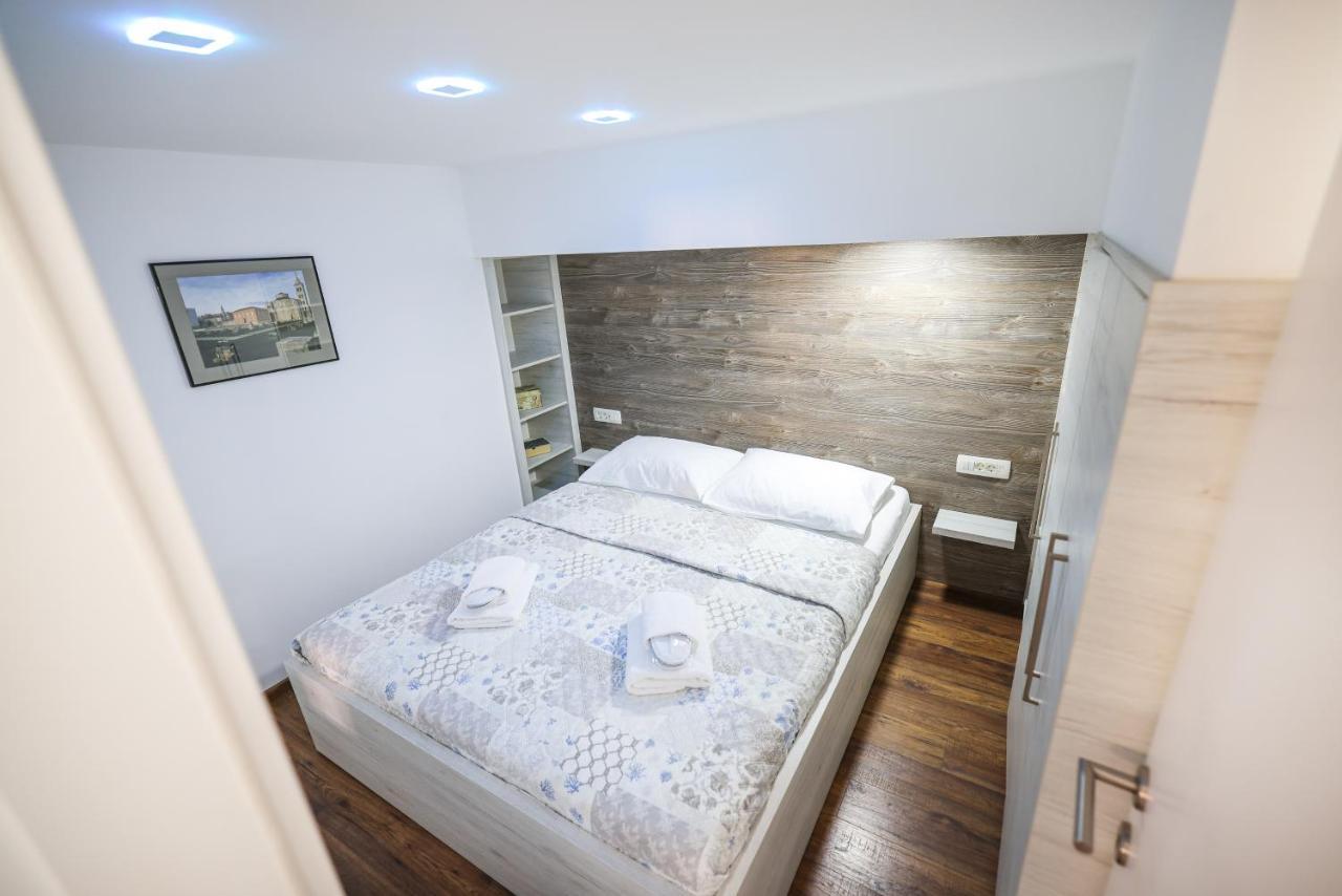 2R Apartman Zára Kültér fotó