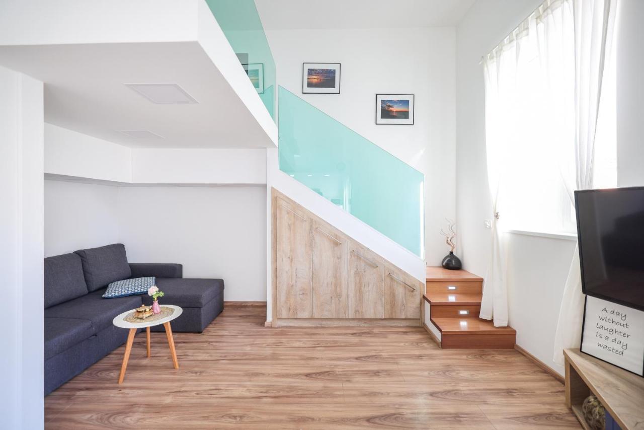 2R Apartman Zára Kültér fotó