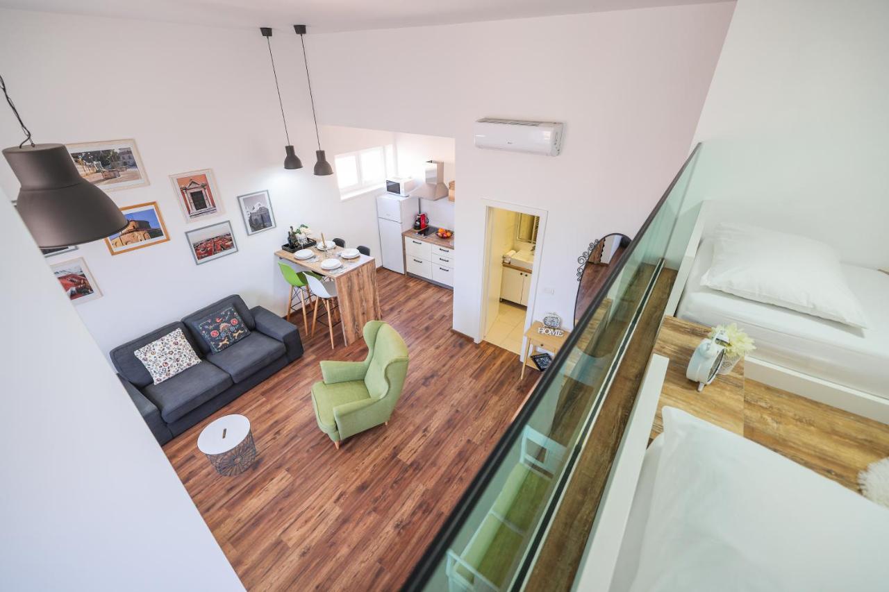 2R Apartman Zára Kültér fotó